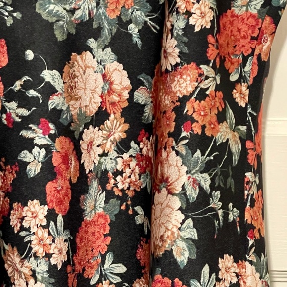 EXPRESS Floral Satin Camisole Size Small - Picture 4 of 8